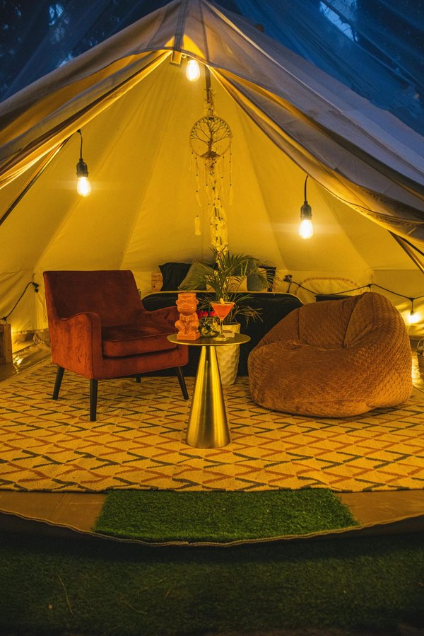 Camping de luxe : l'élégance au cœur de la nature française